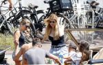 Amsterdam 25 juni 2020
Estelle Cruijff Jamie Vaes Koen Kardashian en vrienden op boot door Amsterdamse grachten.