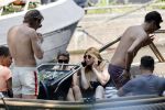 Amsterdam 25 juni 2020
Estelle Cruijff Jamie Vaes Koen Kardashian en vrienden op boot door Amsterdamse grachten.