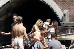 Amsterdam 25 juni 2020
Estelle Cruijff Jamie Vaes Koen Kardashian en vrienden op boot door Amsterdamse grachten.