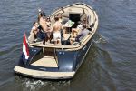 Amsterdam 25 juni 2020
Estelle Cruijff Jamie Vaes Koen Kardashian en vrienden op boot door Amsterdamse grachten.