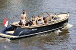 Amsterdam 25 juni 2020
Estelle Cruijff Jamie Vaes Koen Kardashian en vrienden op boot door Amsterdamse grachten.