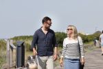 Noordwijk 24 juni 2020
Eva Jinek met partner Dexter v d Voorn en hun zoontje Pax  bij het strand van Noordwijk