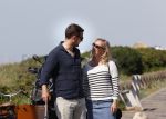 Noordwijk 24 juni 2020
Eva Jinek met partner Dexter v d Voorn en hun zoontje Pax  bij het strand van Noordwijk