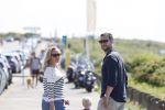 Noordwijk 24 juni 2020
Eva Jinek met partner Dexter v d Voorn en hun zoontje Pax  bij het strand van Noordwijk