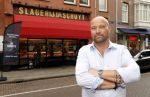 Amsterdam 1 juli 2020
Evert Blauwendraat heeft slagerij v Dam overgenomen en de slagerij heet vanaf vandaag Slagerij de Schuyt