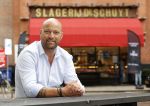 Amsterdam 1 juli 2020
Evert Blauwendraat heeft slagerij v Dam overgenomen en de slagerij heet vanaf vandaag Slagerij de Schuyt