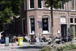 Amsterdam 20 juni 2020
Er zitten weer mensen op het terras bij de zaken van Gorodon, Blushing en the Burger Room