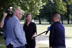 Doorn 27 juni 2020
Presentatie boek Wesley Sneijder . Het boek is geschreven door Kees Jansma en mark v Bommel ontving het eerste exemplaar. Helene Hendriks