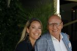 Doorn 27 juni 2020
Presentatie boek Wesley Sneijder . Het boek is geschreven door Kees Jansma en mark v Bommel ontving het eerste exemplaar. Helene Hendriks