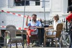 Amsterdam 28 juni 2020
Jan Hein Kuijpers met zijn vrouw Renate op terras