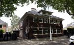 Amstetrdam 3 juli 2020
Jeroen v d Boom en zijn vrouw Danie hebben nu dit huis definitief gekocht in Amsterdam zuid.