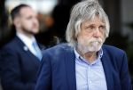 Noordwijk 16 juli 2020
Rene v d Gijp en zijn vrouw Minouche trouwen bij beachclub Tulum.