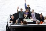 Amsterdam 12 juli 2020
Johnny Heitinga met zijn vrouw Charlotte Sophie kindeen en familie op hun nieuwe sloep/boot in de grachten van Amsterdam.