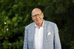 Doorn 27 juni 2020
Presentatie boek Wesley Sneijder . Het boek is geschreven door Kees Jansma en mark v Bommel ontving het eerste exemplaar.