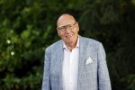 Doorn 27 juni 2020
Presentatie boek Wesley Sneijder . Het boek is geschreven door Kees Jansma en mark v Bommel ontving het eerste exemplaar.