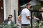 Amsterdam 19 juni 2020
Donny v d Beek Dusan tadic en Klaasjan Huntelaar aan het lunchen bij ferilliâ€™s op de beethovenstraat.