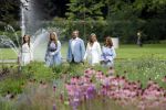 Den Haag  17 juli 2020
Koninklijk fotouurtje in de tuin van Huis ten Bosch . Vanwege corona was er veel minder pers uitgenodigd dan andere jaren. Aanwezig koning Willem Alexander Koningina Maxima en de prinsessen Amalia Alexia en Ariane .