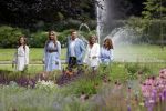 Den Haag  17 juli 2020
Koninklijk fotouurtje in de tuin van Huis ten Bosch . Vanwege corona was er veel minder pers uitgenodigd dan andere jaren. Aanwezig koning Willem Alexander Koningina Maxima en de prinsessen Amalia Alexia en Ariane .