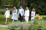 Den Haag  17 juli 2020
Koninklijk fotouurtje in de tuin van Huis ten Bosch . Vanwege corona was er veel minder pers uitgenodigd dan andere jaren. Aanwezig koning Willem Alexander Koningina Maxima en de prinsessen Amalia Alexia en Ariane .