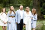 Den Haag  17 juli 2020
Koninklijk fotouurtje in de tuin van Huis ten Bosch . Vanwege corona was er veel minder pers uitgenodigd dan andere jaren. Aanwezig koning Willem Alexander Koningina Maxima en de prinsessen Amalia Alexia en Ariane .