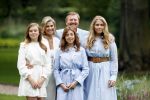 Den Haag  17 juli 2020
Koninklijk fotouurtje in de tuin van Huis ten Bosch . Vanwege corona was er veel minder pers uitgenodigd dan andere jaren. Aanwezig koning Willem Alexander Koningina Maxima en de prinsessen Amalia Alexia en Ariane .