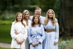 Den Haag  17 juli 2020
Koninklijk fotouurtje in de tuin van Huis ten Bosch . Vanwege corona was er veel minder pers uitgenodigd dan andere jaren. Aanwezig koning Willem Alexander Koningina Maxima en de prinsessen Amalia Alexia en Ariane .
