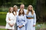 Den Haag  17 juli 2020
Koninklijk fotouurtje in de tuin van Huis ten Bosch . Vanwege corona was er veel minder pers uitgenodigd dan andere jaren. Aanwezig koning Willem Alexander Koningina Maxima en de prinsessen Amalia Alexia en Ariane .