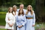 Den Haag  17 juli 2020
Koninklijk fotouurtje in de tuin van Huis ten Bosch . Vanwege corona was er veel minder pers uitgenodigd dan andere jaren. Aanwezig koning Willem Alexander Koningina Maxima en de prinsessen Amalia Alexia en Ariane .