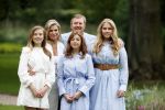 Den Haag  17 juli 2020
Koninklijk fotouurtje in de tuin van Huis ten Bosch . Vanwege corona was er veel minder pers uitgenodigd dan andere jaren. Aanwezig koning Willem Alexander Koningina Maxima en de prinsessen Amalia Alexia en Ariane .