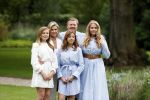 Den Haag  17 juli 2020
Koninklijk fotouurtje in de tuin van Huis ten Bosch . Vanwege corona was er veel minder pers uitgenodigd dan andere jaren. Aanwezig koning Willem Alexander Koningina Maxima en de prinsessen Amalia Alexia en Ariane .