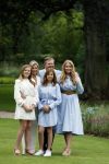 Den Haag  17 juli 2020
Koninklijk fotouurtje in de tuin van Huis ten Bosch . Vanwege corona was er veel minder pers uitgenodigd dan andere jaren. Aanwezig koning Willem Alexander Koningina Maxima en de prinsessen Amalia Alexia en Ariane .