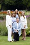 Den Haag  17 juli 2020
Koninklijk fotouurtje in de tuin van Huis ten Bosch . Vanwege corona was er veel minder pers uitgenodigd dan andere jaren. Aanwezig koning Willem Alexander Koningina Maxima en de prinsessen Amalia Alexia en Ariane .