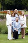 Den Haag  17 juli 2020
Koninklijk fotouurtje in de tuin van Huis ten Bosch . Vanwege corona was er veel minder pers uitgenodigd dan andere jaren. Aanwezig koning Willem Alexander Koningina Maxima en de prinsessen Amalia Alexia en Ariane .