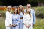 Den Haag  17 juli 2020
Koninklijk fotouurtje in de tuin van Huis ten Bosch . Vanwege corona was er veel minder pers uitgenodigd dan andere jaren. Aanwezig koning Willem Alexander Koningina Maxima en de prinsessen Amalia Alexia en Ariane .