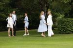 Den Haag  17 juli 2020
Koninklijk fotouurtje in de tuin van Huis ten Bosch . Vanwege corona was er veel minder pers uitgenodigd dan andere jaren. Aanwezig koning Willem Alexander Koningina Maxima en de prinsessen Amalia Alexia en Ariane .
