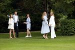 Den Haag  17 juli 2020
Koninklijk fotouurtje in de tuin van Huis ten Bosch . Vanwege corona was er veel minder pers uitgenodigd dan andere jaren. Aanwezig koning Willem Alexander Koningina Maxima en de prinsessen Amalia Alexia en Ariane .