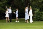 Den Haag  17 juli 2020
Koninklijk fotouurtje in de tuin van Huis ten Bosch . Vanwege corona was er veel minder pers uitgenodigd dan andere jaren. Aanwezig koning Willem Alexander Koningina Maxima en de prinsessen Amalia Alexia en Ariane .