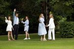 Den Haag  17 juli 2020
Koninklijk fotouurtje in de tuin van Huis ten Bosch . Vanwege corona was er veel minder pers uitgenodigd dan andere jaren. Aanwezig koning Willem Alexander Koningina Maxima en de prinsessen Amalia Alexia en Ariane .