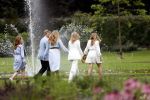Den Haag  17 juli 2020
Koninklijk fotouurtje in de tuin van Huis ten Bosch . Vanwege corona was er veel minder pers uitgenodigd dan andere jaren. Aanwezig koning Willem Alexander Koningina Maxima en de prinsessen Amalia Alexia en Ariane .