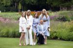 Den Haag  17 juli 2020
Koninklijk fotouurtje in de tuin van Huis ten Bosch . Vanwege corona was er veel minder pers uitgenodigd dan andere jaren. Aanwezig koning Willem Alexander Koningina Maxima en de prinsessen Amalia Alexia en Ariane .