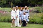 Den Haag  17 juli 2020
Koninklijk fotouurtje in de tuin van Huis ten Bosch . Vanwege corona was er veel minder pers uitgenodigd dan andere jaren. Aanwezig koning Willem Alexander Koningina Maxima en de prinsessen Amalia Alexia en Ariane .