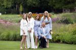 Den Haag  17 juli 2020
Koninklijk fotouurtje in de tuin van Huis ten Bosch . Vanwege corona was er veel minder pers uitgenodigd dan andere jaren. Aanwezig koning Willem Alexander Koningina Maxima en de prinsessen Amalia Alexia en Ariane .