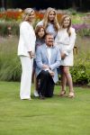 Den Haag  17 juli 2020
Koninklijk fotouurtje in de tuin van Huis ten Bosch . Vanwege corona was er veel minder pers uitgenodigd dan andere jaren. Aanwezig koning Willem Alexander Koningina Maxima en de prinsessen Amalia Alexia en Ariane .