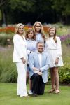 Den Haag  17 juli 2020
Koninklijk fotouurtje in de tuin van Huis ten Bosch . Vanwege corona was er veel minder pers uitgenodigd dan andere jaren. Aanwezig koning Willem Alexander Koningina Maxima en de prinsessen Amalia Alexia en Ariane .