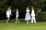 Den Haag  17 juli 2020
Koninklijk fotouurtje in de tuin van Huis ten Bosch . Vanwege corona was er veel minder pers uitgenodigd dan andere jaren. Aanwezig koning Willem Alexander Koningina Maxima en de prinsessen Amalia Alexia en Ariane .