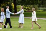 Den Haag  17 juli 2020
Koninklijk fotouurtje in de tuin van Huis ten Bosch . Vanwege corona was er veel minder pers uitgenodigd dan andere jaren. Aanwezig koning Willem Alexander Koningina Maxima en de prinsessen Amalia Alexia en Ariane .