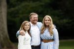 Den Haag  17 juli 2020
Koninklijk fotouurtje in de tuin van Huis ten Bosch . Vanwege corona was er veel minder pers uitgenodigd dan andere jaren. Aanwezig koning Willem Alexander Koningina Maxima en de prinsessen Amalia Alexia en Ariane .