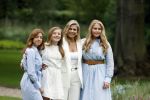 Den Haag  17 juli 2020
Koninklijk fotouurtje in de tuin van Huis ten Bosch . Vanwege corona was er veel minder pers uitgenodigd dan andere jaren. Aanwezig koning Willem Alexander Koningina Maxima en de prinsessen Amalia Alexia en Ariane .
