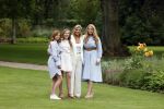Den Haag  17 juli 2020
Koninklijk fotouurtje in de tuin van Huis ten Bosch . Vanwege corona was er veel minder pers uitgenodigd dan andere jaren. Aanwezig koning Willem Alexander Koningina Maxima en de prinsessen Amalia Alexia en Ariane .