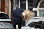 Amsterdam 2 april 2020
Leco v Zadelhoff doet boodschappen met zijn partner